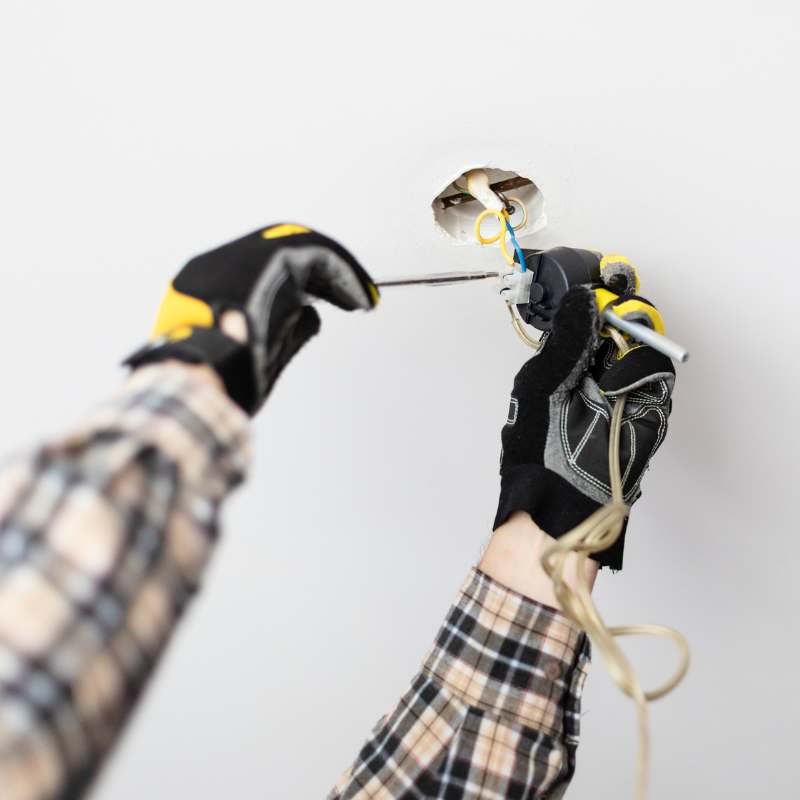 elektricien plafond lamp